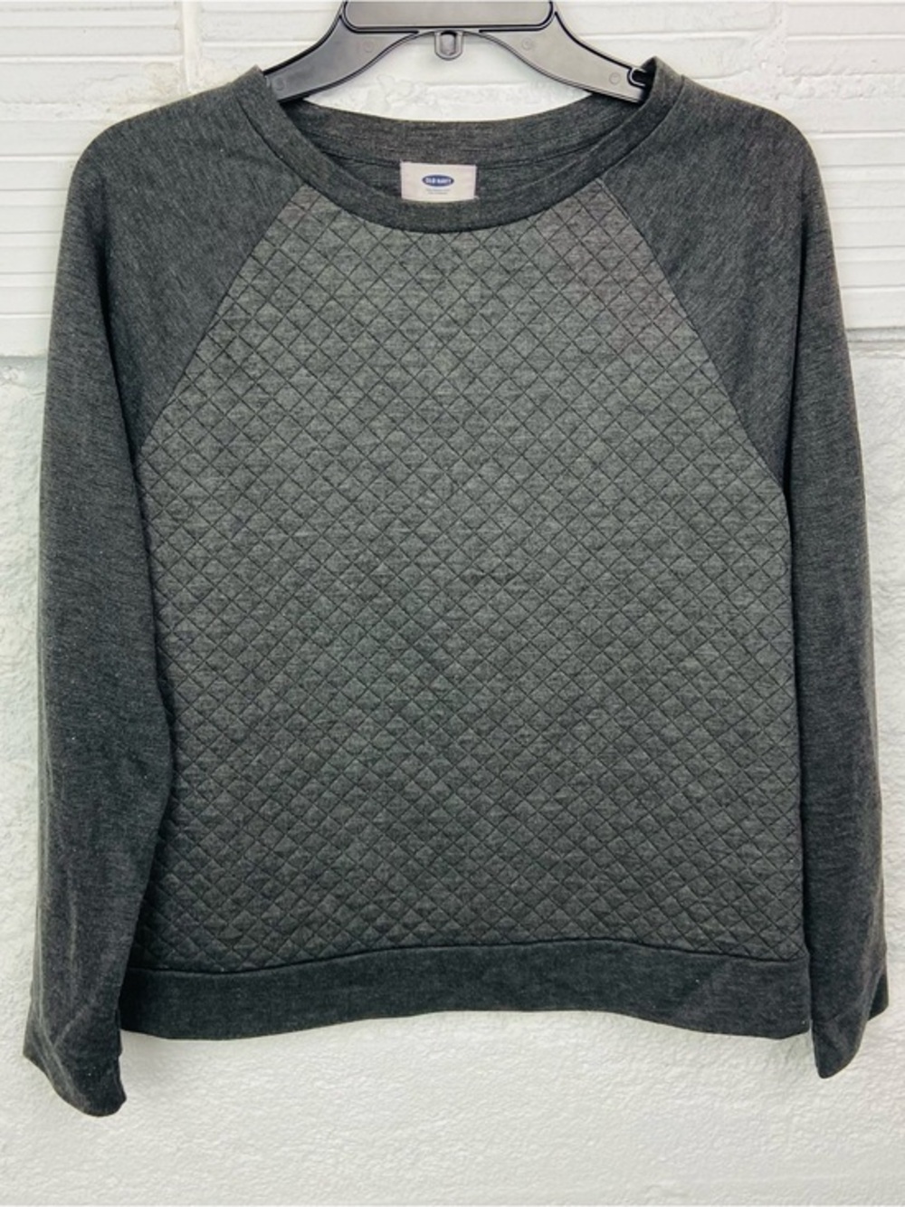 Old Navy Women’s Dark Gray Quilted Crewneck Sweater size medium